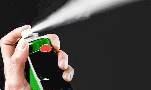 حشره کش خانگی با استفاده از اس...