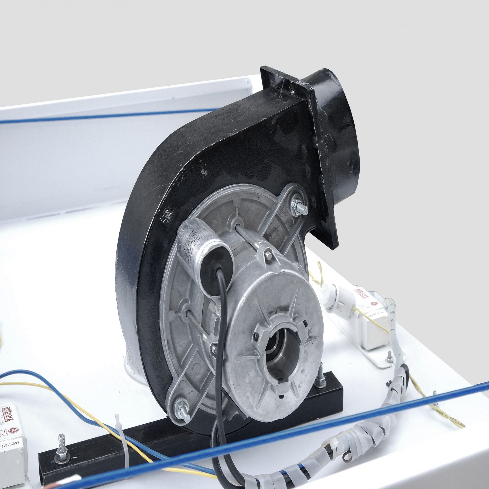 قیمت هود آزمایشگاهی ارتفاع بلند