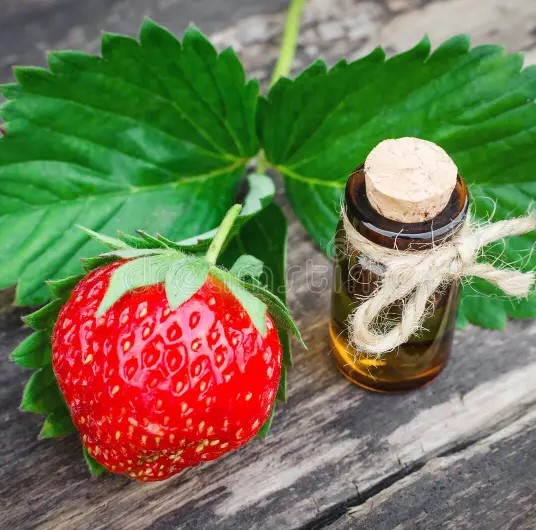 اسانس توت فرنگی مایع